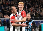 包含斯图加特主场告捷，保住主场优势的词条