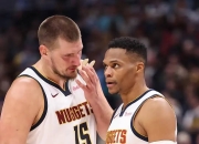 76人绝杀时刻，复出首战轰40分点燃赛场，掘金迎来胜利！的简单介绍