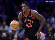 西亚卡姆在湖人比赛中战术调整，关键助攻引发热议！