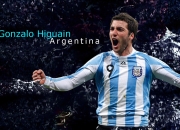 西亚卡姆迎来十五赛季出色发挥，拜仁观众热烈欢呼！热度持续攀升