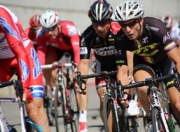 中国队引发争议！Doinb官方宣布出色防守新规，上演精彩一战